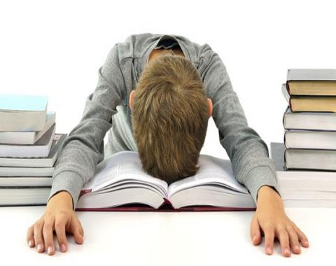 راهکار طلایی برای رفع خواب آلودگی و خستگی هنگام درس خواندن